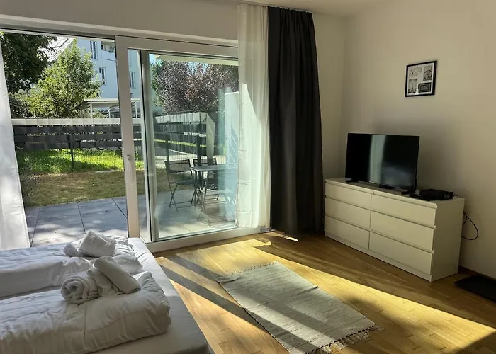 Modern With Private Garden * Vídeň