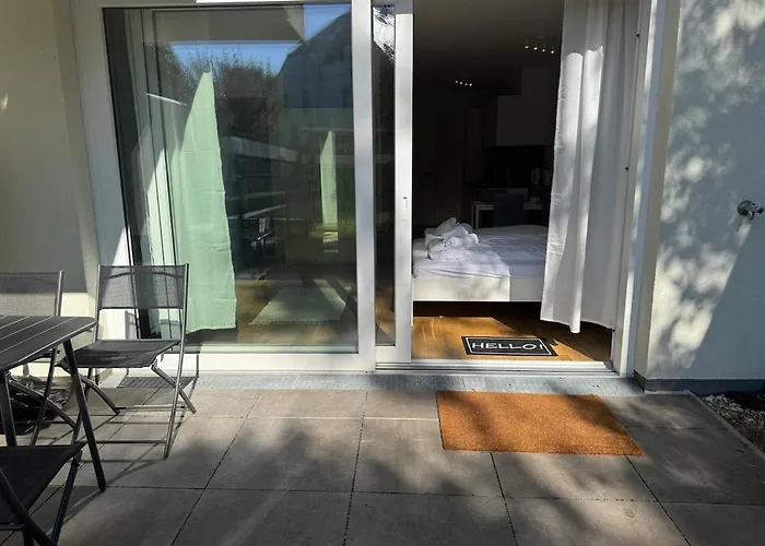 Modern With Private Garden Apartmán *